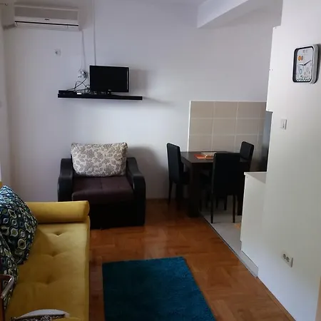 Apartman Banja * ポドゴリツァ
